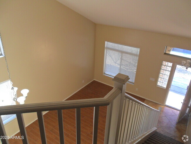 Building Photo - 25863 W Elizabeth Ave Rental