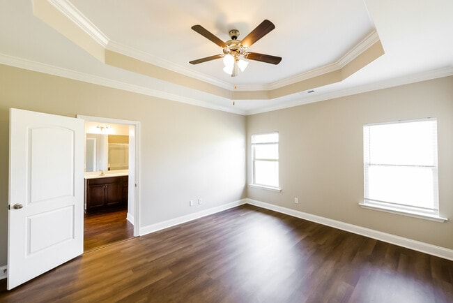 Photo - 306 Addison Ct