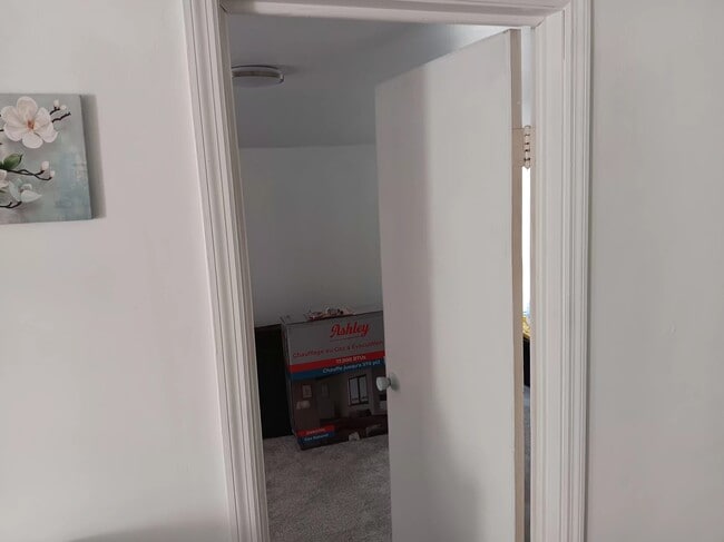 Photo - 206 2nd St NW