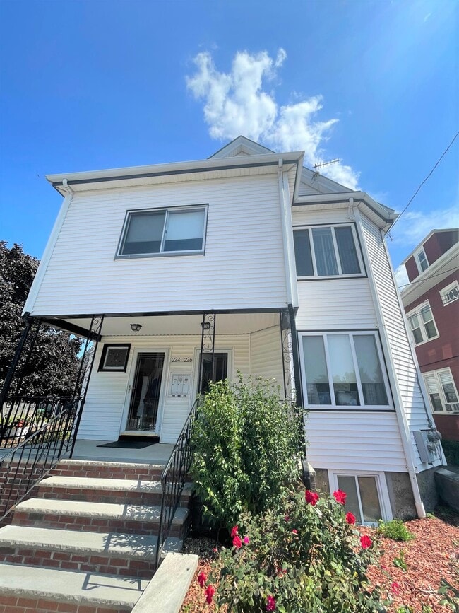 Photo - 224 Harvard St Unidad 3