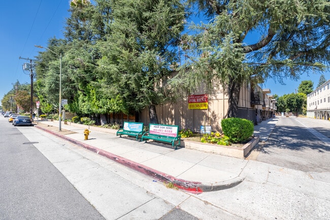 Balboa Palms Apartments