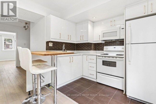 Photo - 231 Goulding Ave