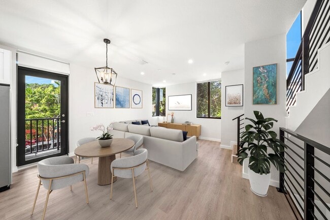 Photo - 1251 SW 3rd St