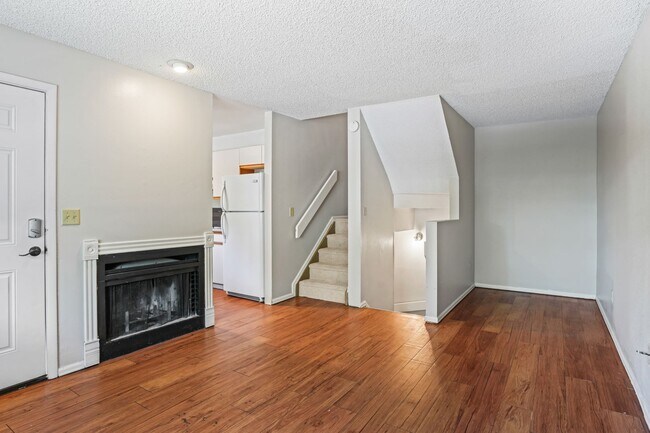 Photo - 1631 19th St Unit #4
