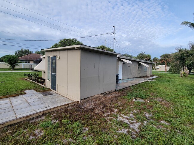 Photo - 1805 49th Ave