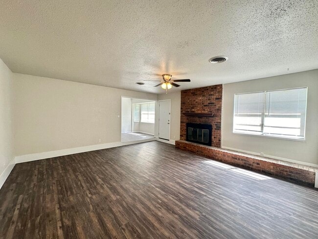 Photo - 1509 Elkhart Ave