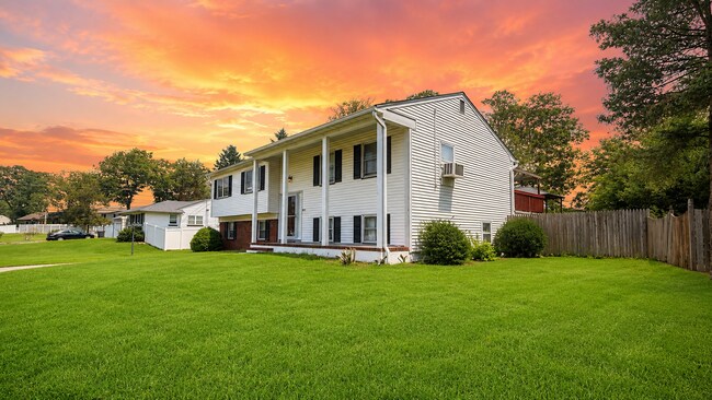 Building Photo - Spacious 4-Bedroom Home on a Large Lot in Toms River