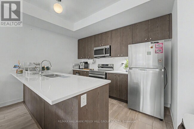 Photo - 30 Red Maple Ln