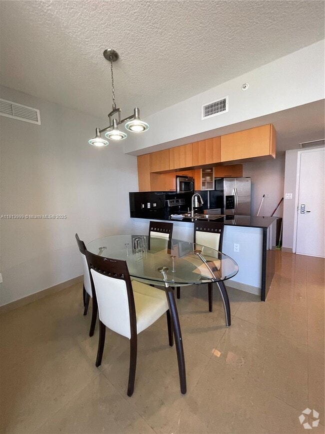 Building Photo - 1750 N Bayshore Dr Unit 1715 Rental