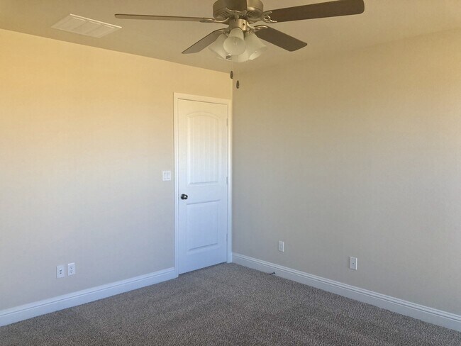 Photo - 10511 Valencia Ave