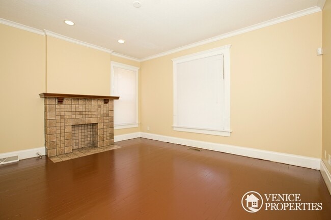 Photo - 66 E Northwood Ave