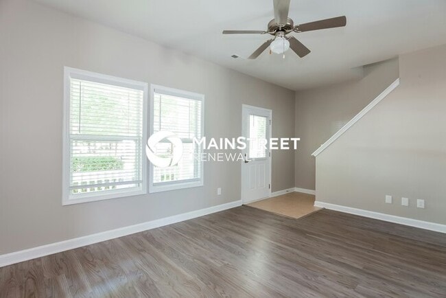 Photo - 3 Bedroom Pet-Friendly Home in Huntersville, NC with Main Street Renewal