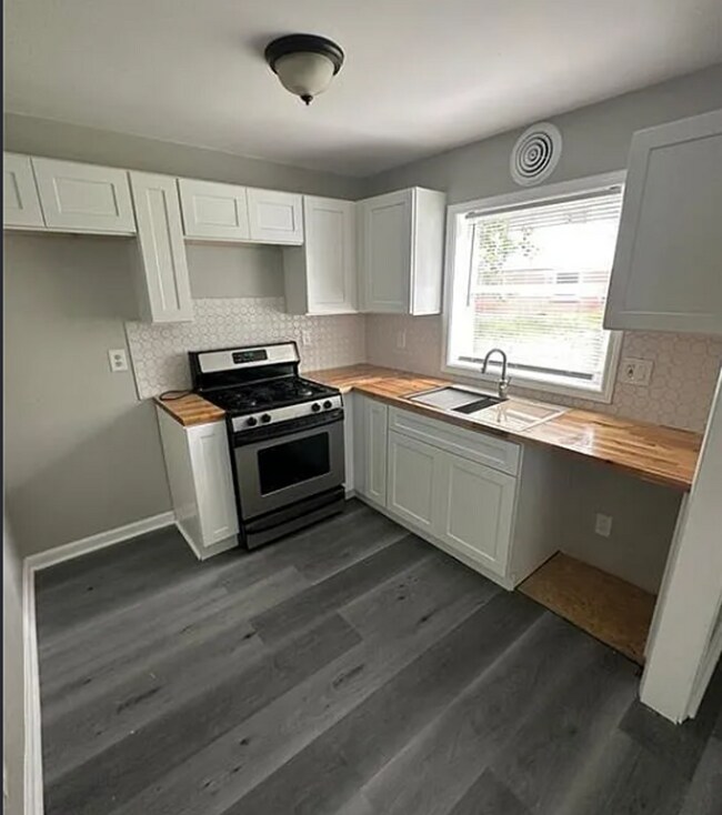 Photo - Beautiful 3-Bedroom Home in Quiet Cul-de-S...