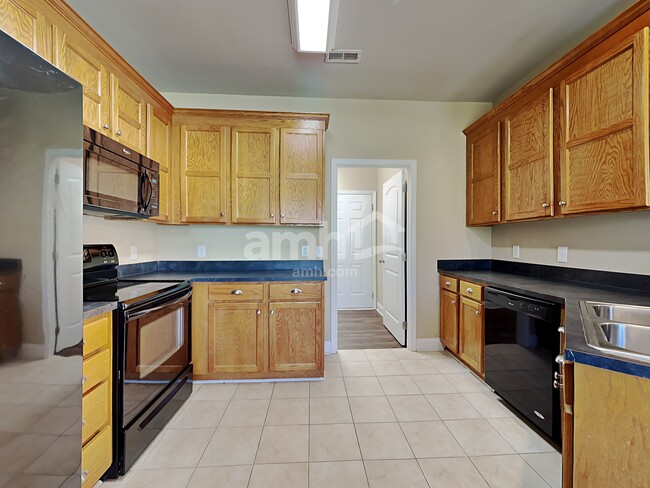 Photo - 220 Ash Dr