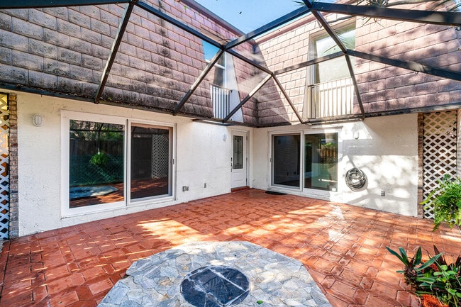 Photo - 7536 Courtyard Run E