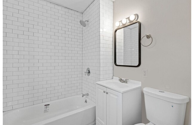 Photo - 209 N Spring St