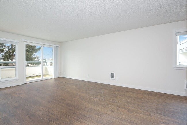 Photo - Fountainside