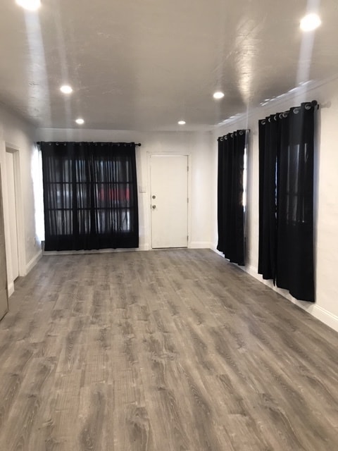 Building Photo - 1518 E Clinton Ave