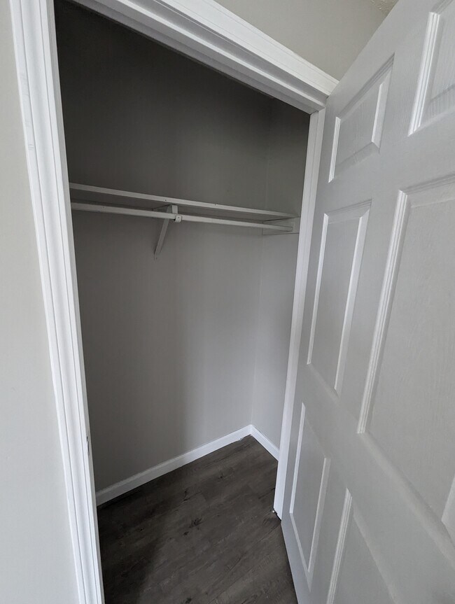 Photo - 210 Helen St