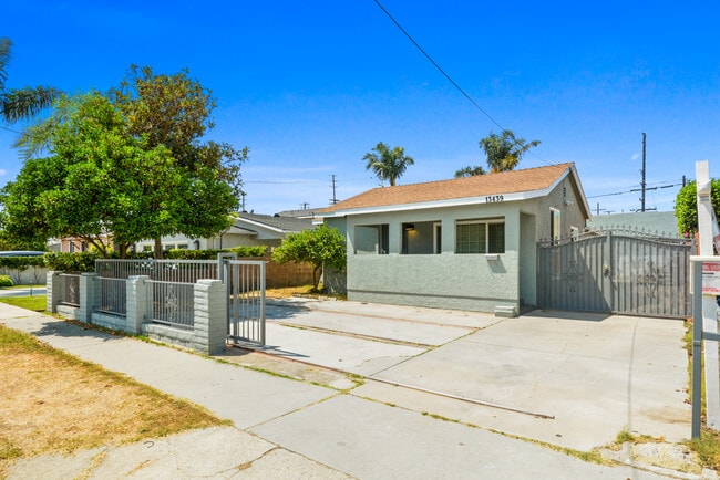 Photo - 13439 Roselle Ave