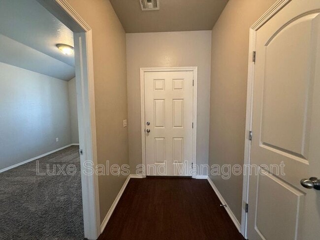 Photo - 2408 Alta Vista Ln