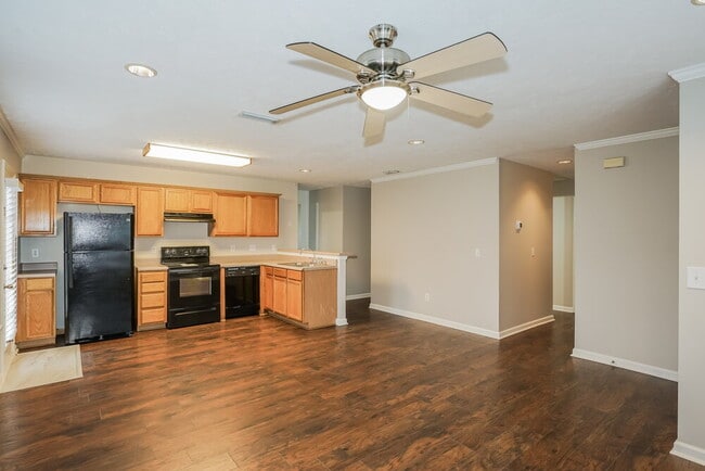 Photo - 897 Lavergne Ln