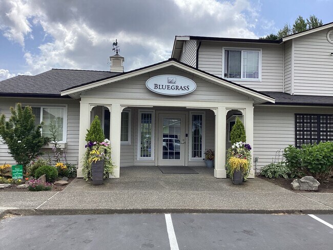 Building Photo - Updated 3-Bedroom Home in Bluegrass Commun...