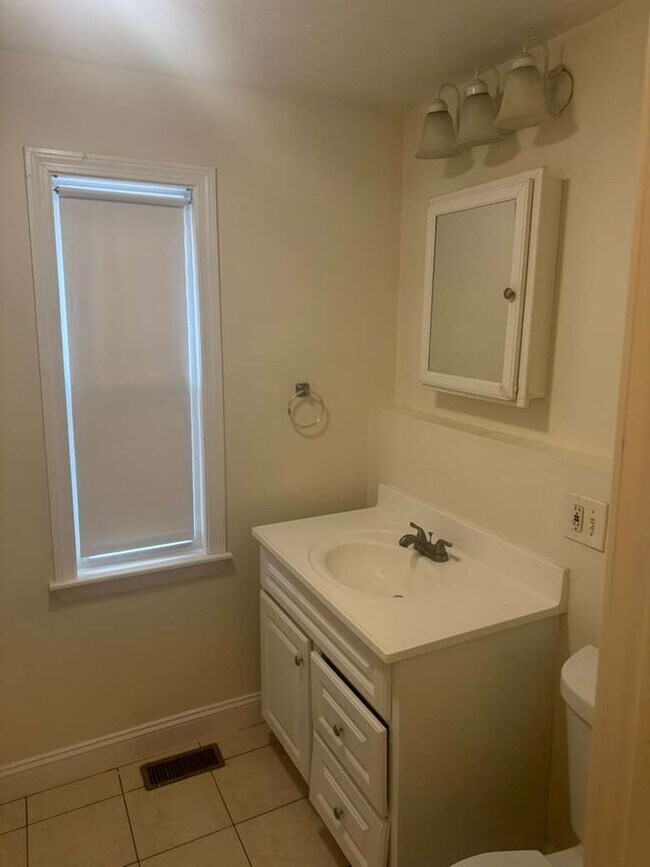 Photo - 293 School St Unidad 2 L