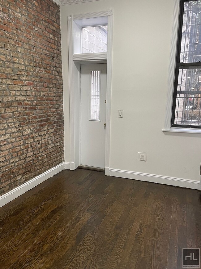 Photo - MOTT STREET Unit 1A