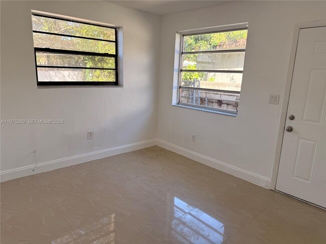 Photo - 313 NE 57th St Unit 313