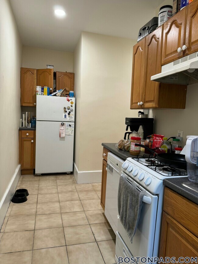 Photo - 132.5 Oxford St Unit 2