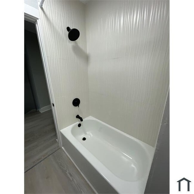 Photo - 3 Bedroom Completely rehabbed