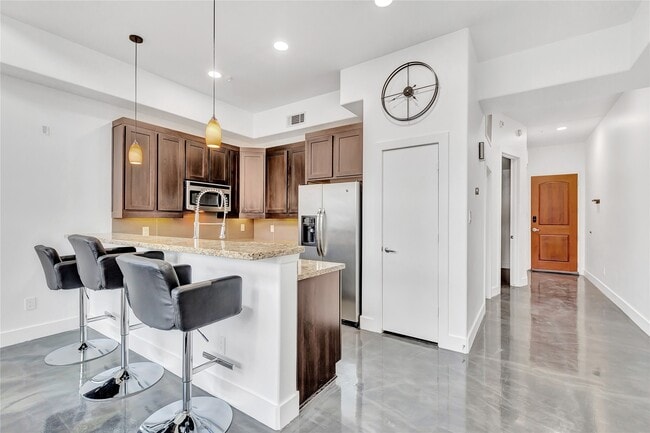 Building Photo - 2323 Polk St Unit 305