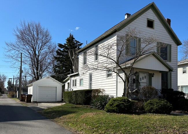 Building Photo - 415 E Lima St Unit 415