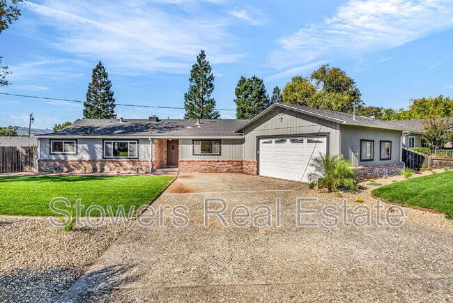 Photo - 275 Cameo Dr