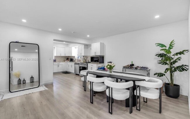 Photo - 1735 NE 147th St