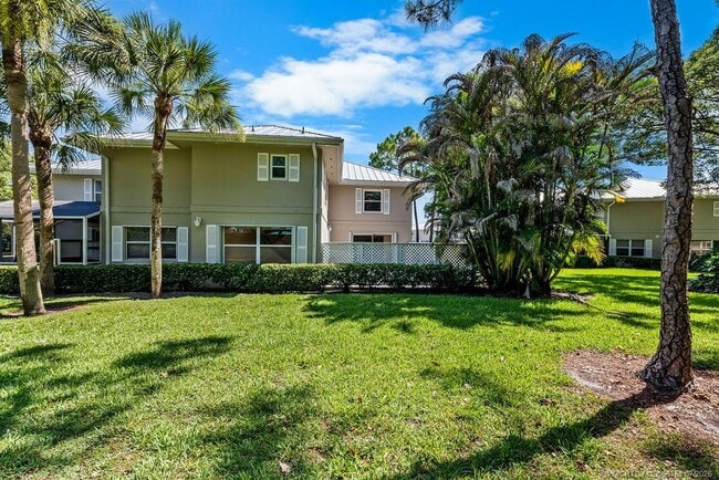 Photo - 2905 SW Lakemont Pl
