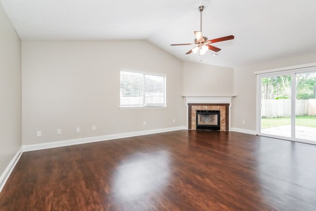 Photo - 1752 St Ives Dr