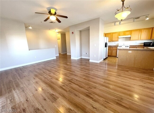 Photo - 3925 Legend Hills St Unit 202