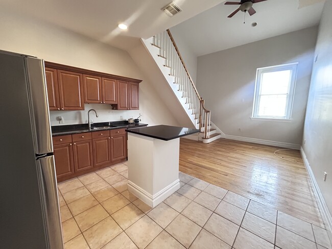 Photo - 1 John St Unit 1 John St Apt 15