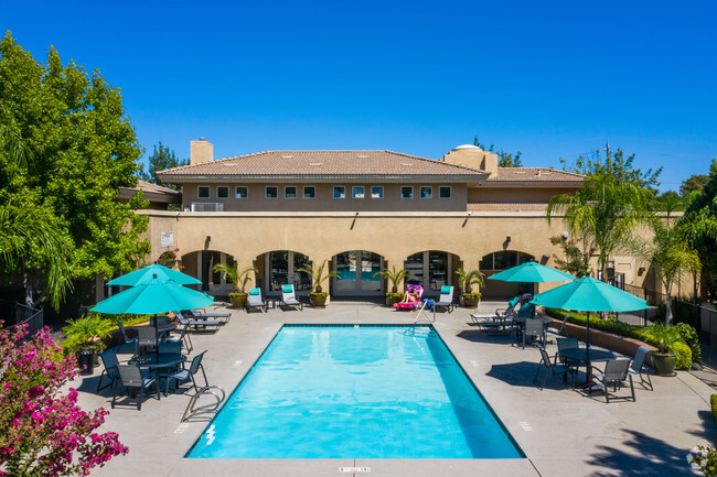 Building Photo - Vineyard Gate Apartments