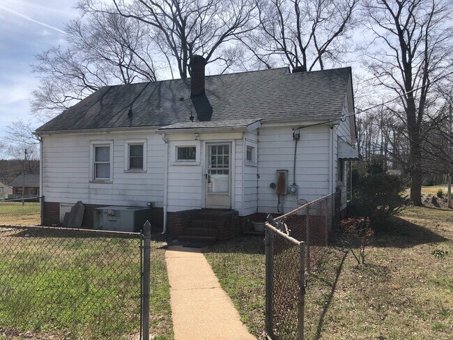 Photo - 902 Bringle Ferry Rd