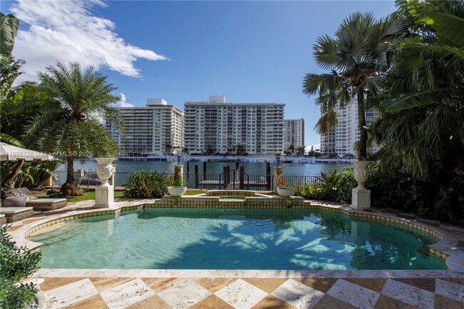 Photo - 5801 Pine Tree Dr