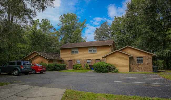 Building Photo - 7214 SW 44th Pl Rental