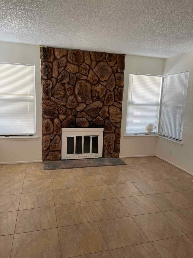 15086 Dakota St