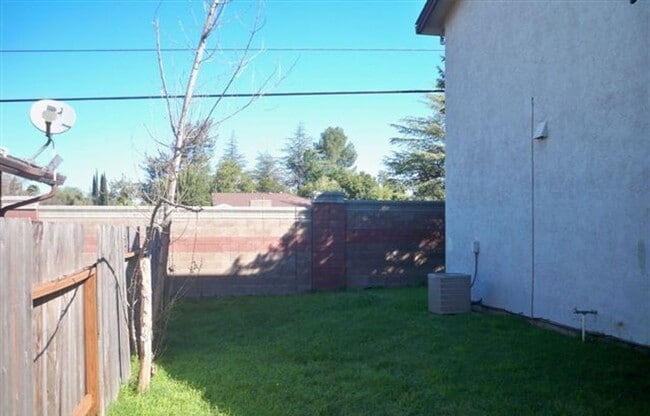 7758-7760 Pompei Court