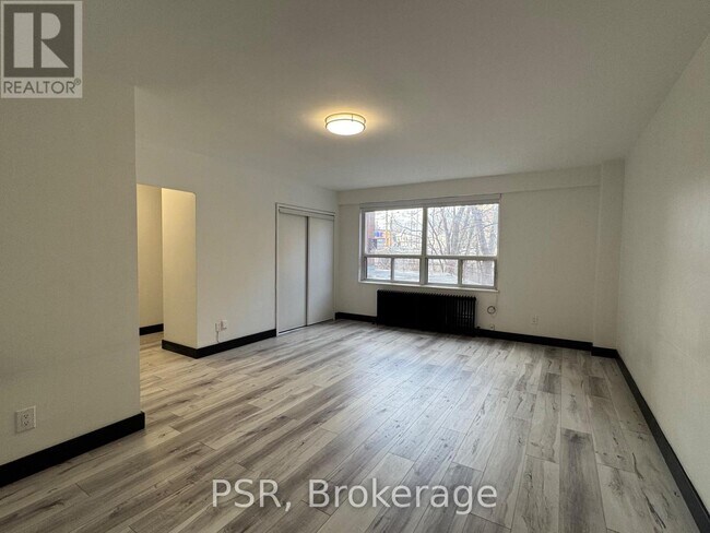 Photo - 600 Eglinton Ave W Unit 106