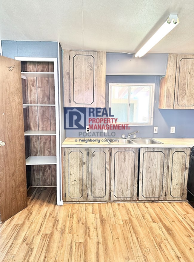 Photo - 3 Bed 1 Bath Mobile Home - Pets negotiable