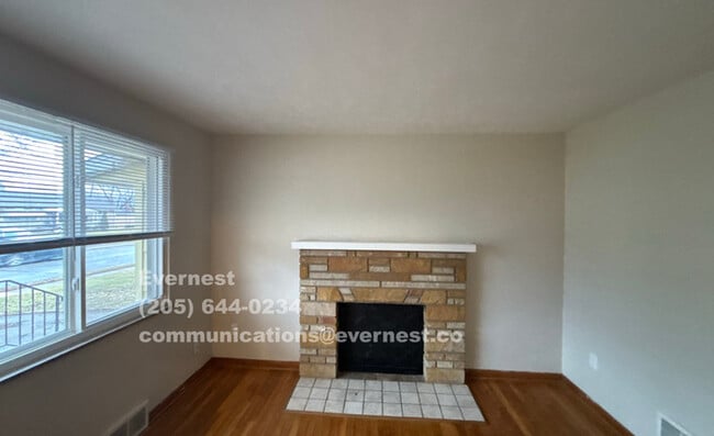 Photo - 3515 Eakin Rd