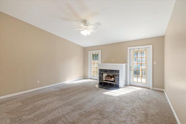 Photo - East Tallahassee Brick Townhome With One Car Garage